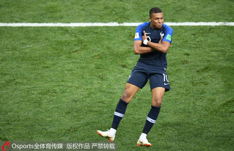 内马尔音乐节喊话安切洛蒂：帮帮我们吧，把世界杯带回巴西（内马尔音乐节向安切洛蒂发声：请帮我们把世界杯带回巴西）