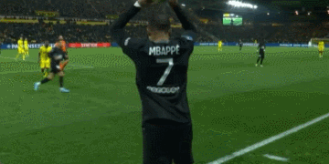 德天空：目前谢什科和曼联的转会进展远高于西蒙斯与切尔西